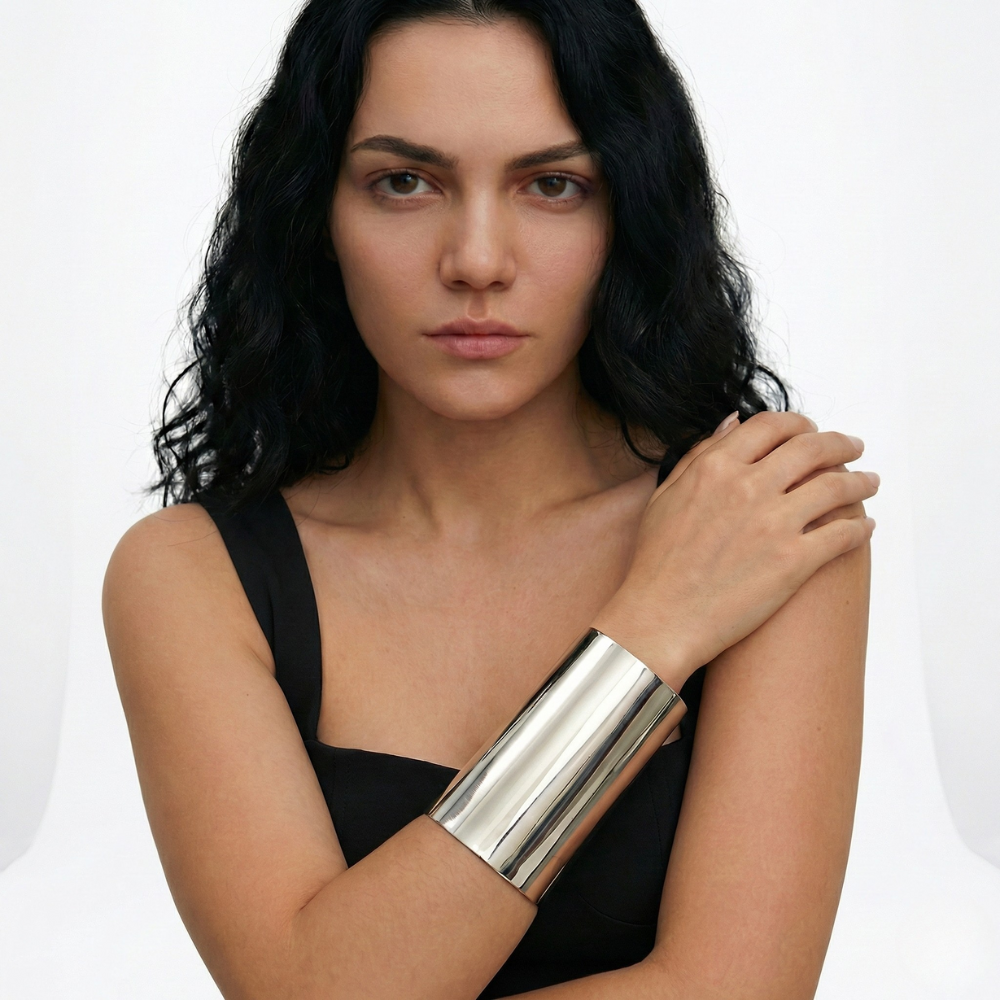 Women's Wide Open Cuff in Shiny Metal Look